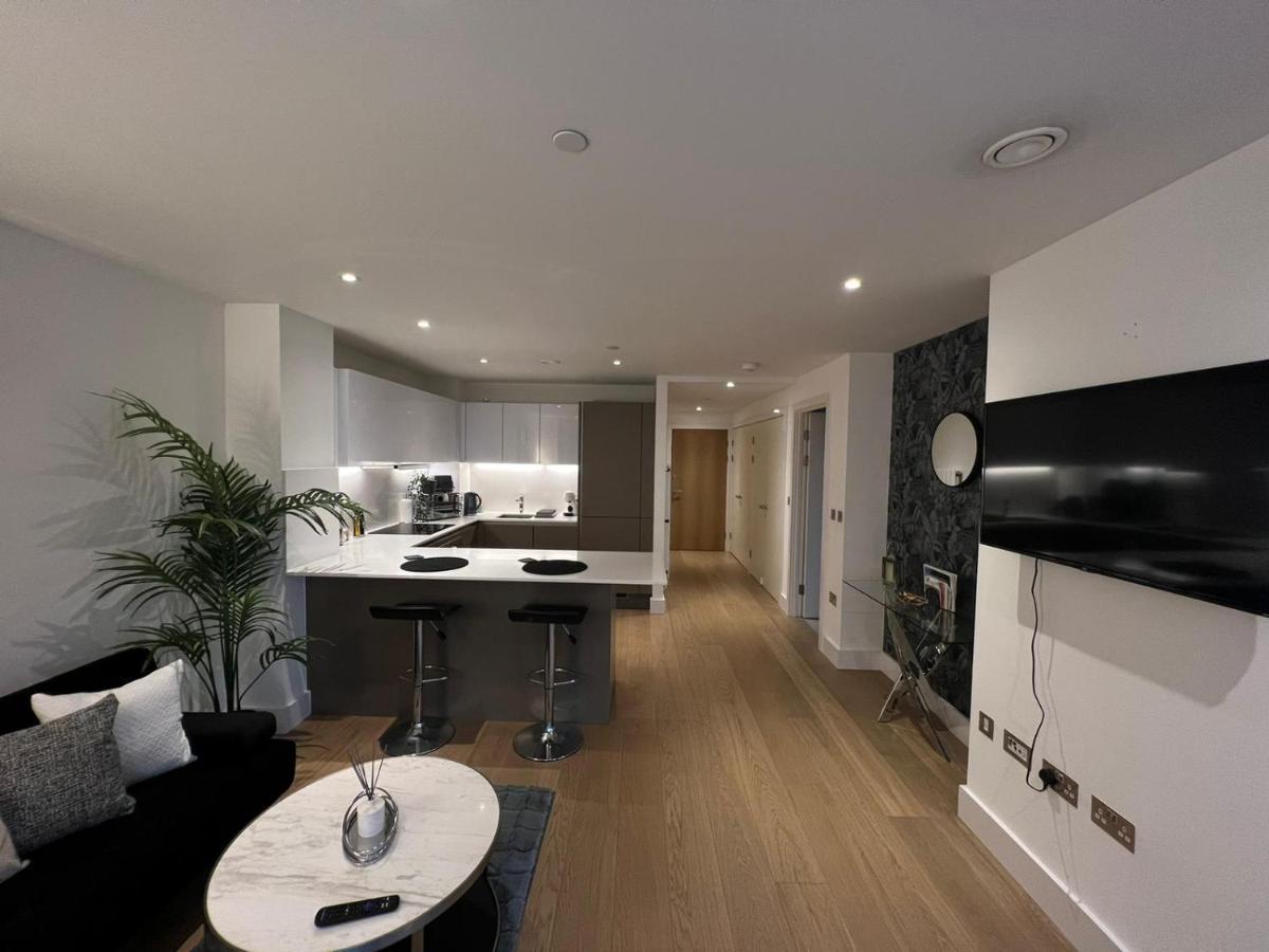 Beautiful Stay In Central Wembley London Exterior photo